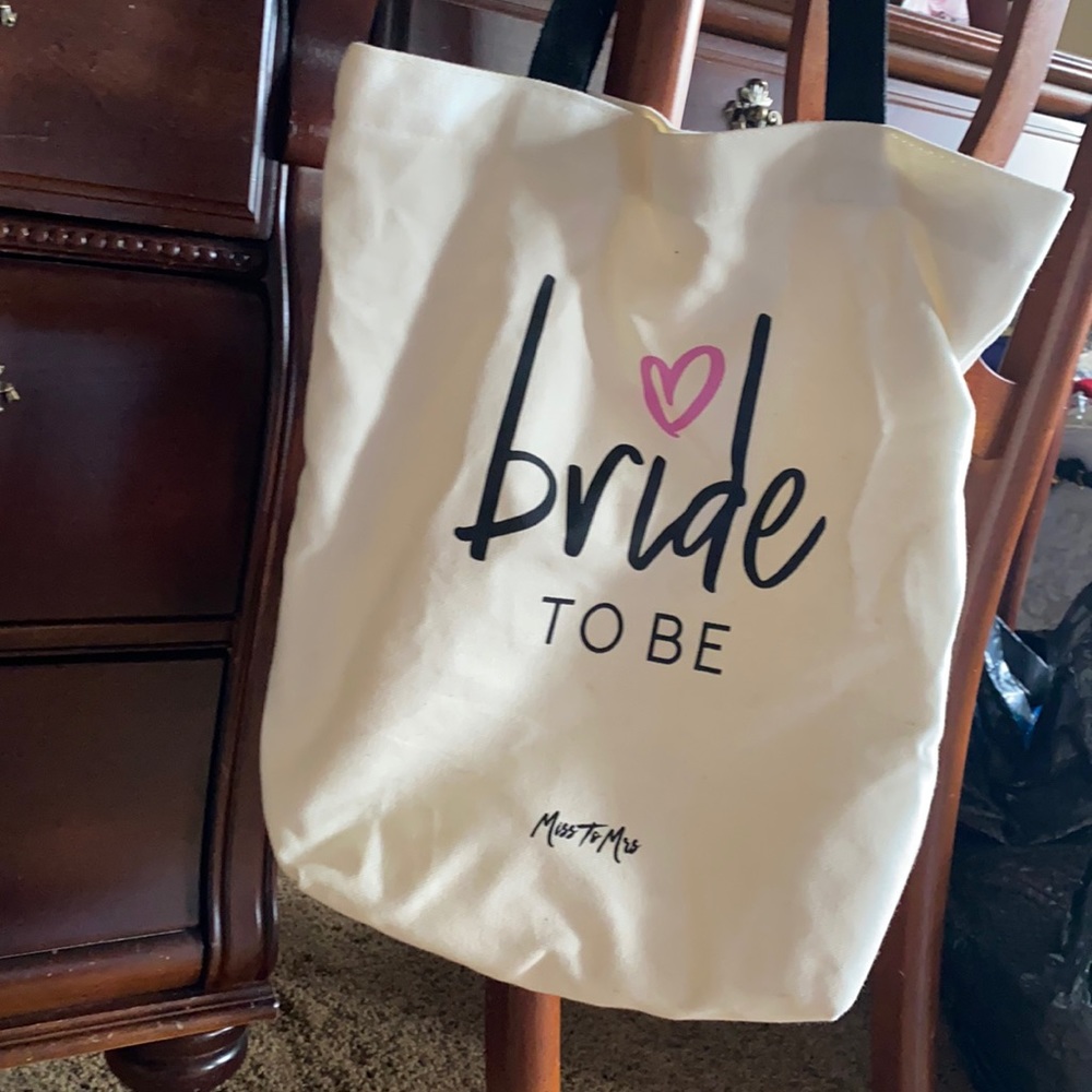 Bride to be tote bag